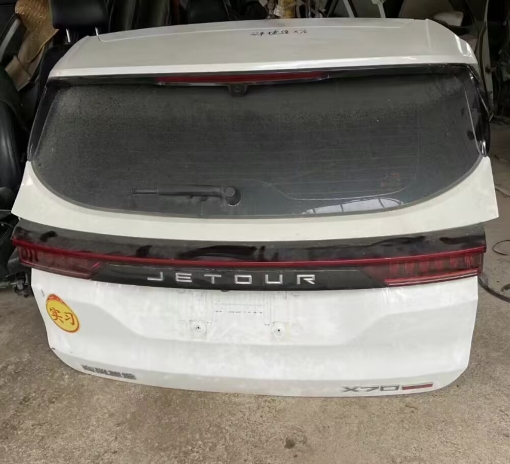 Original disassembled parts of the trunk lid of C-h-ery Jetour x70plus