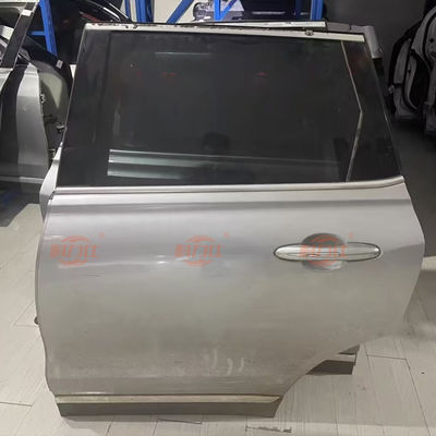 Original disassembled parts of the left and right doors fo H-a-val H7 car